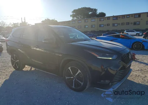 2021 Toyota Highlander Xse z USA, uszkodzony, nr VIN 5TDLZRBH9MS127245